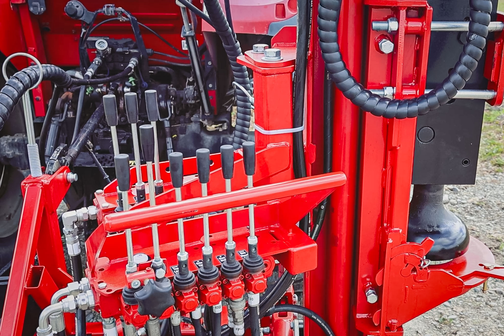 The Adjustable Valve Bank Holder