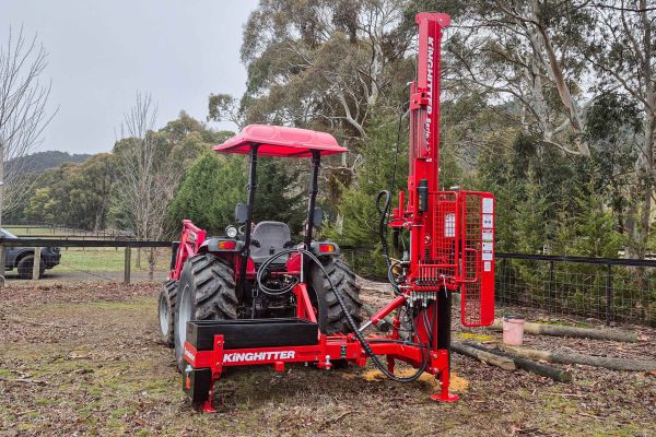 Tractor-mounted Kinghitter Series 2i 360 post banger in action